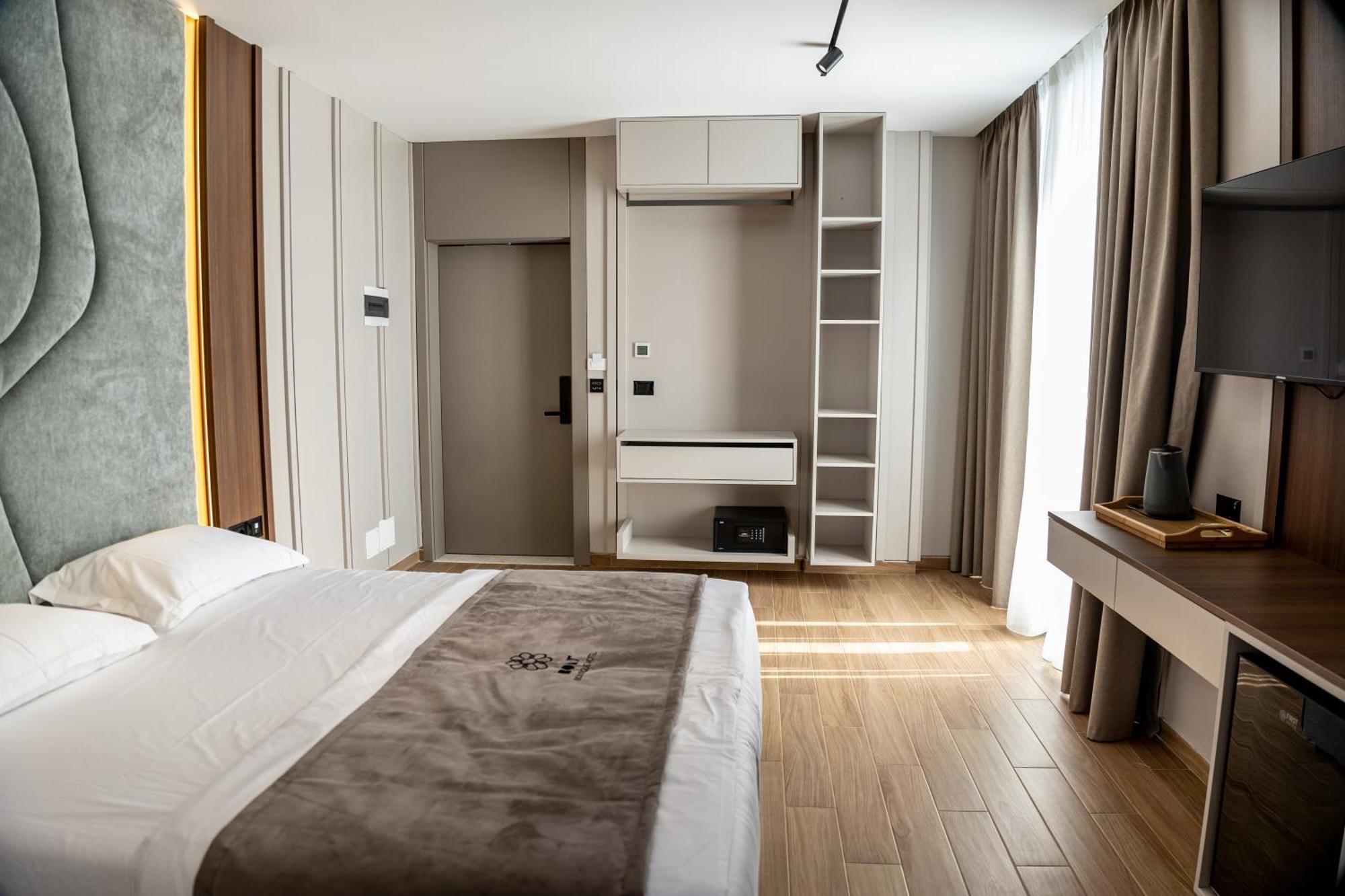 Bolt Boutique Hotel Lezhë Exteriér fotografie